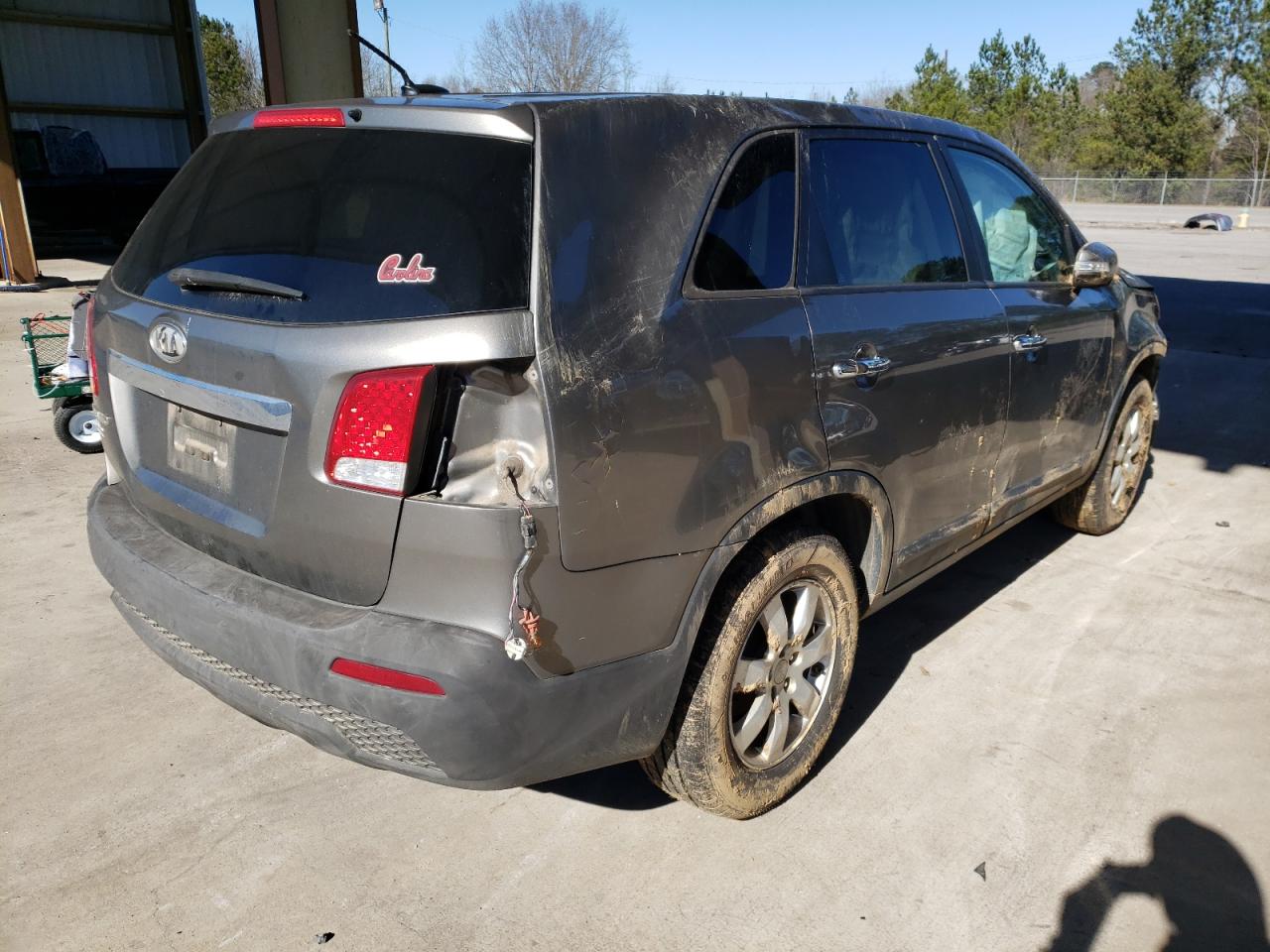 Photo 4 from auction – 2011 KIA SORENTO BA with VIN 5XYKT3A17BG175531