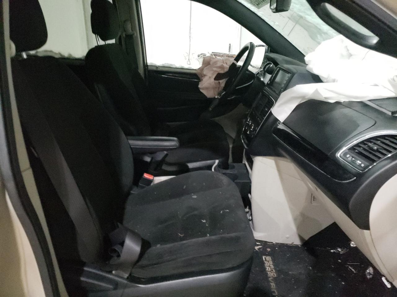 Photo 5 from auction – 2016 DODGE GRAND CARA with VIN 2C4RDGBG6GR124451