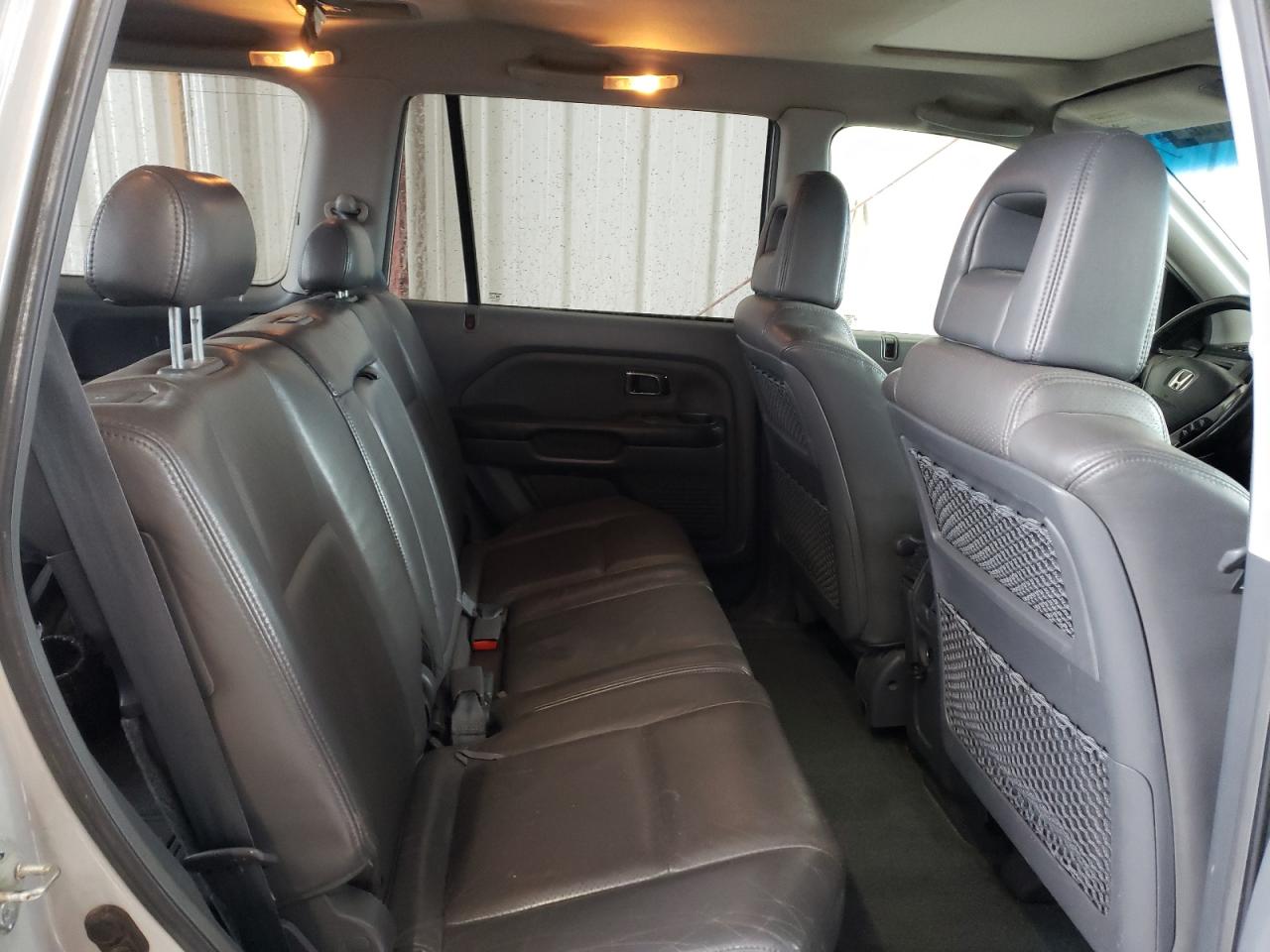 Photo 6 from auction – 2003 HONDA PILOT EXL with VIN 2HKYF18733H503487