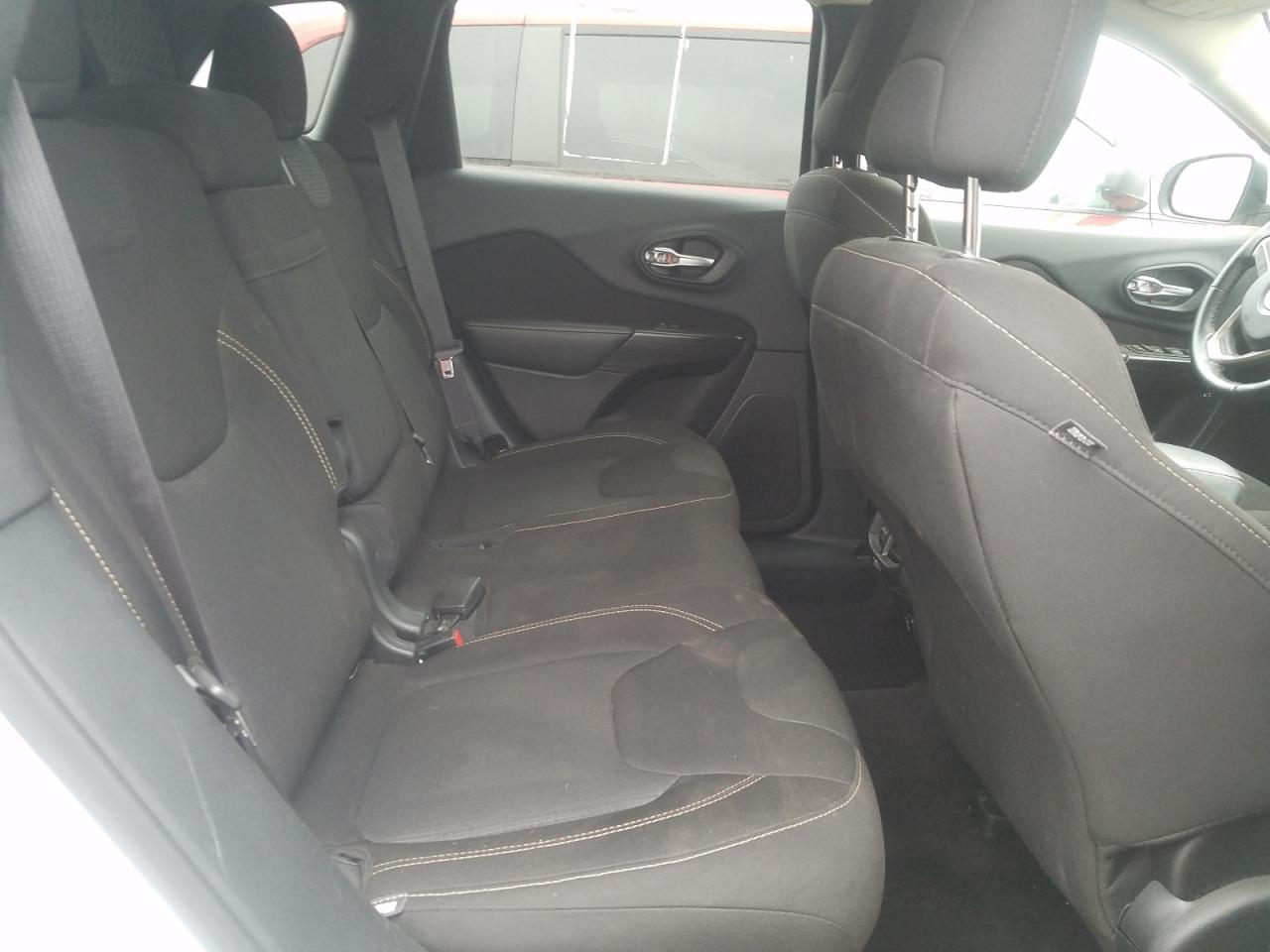 Photo 6 from auction – 2016 JEEP CHEROKEE L with VIN 1C4PJMCB0GW270286