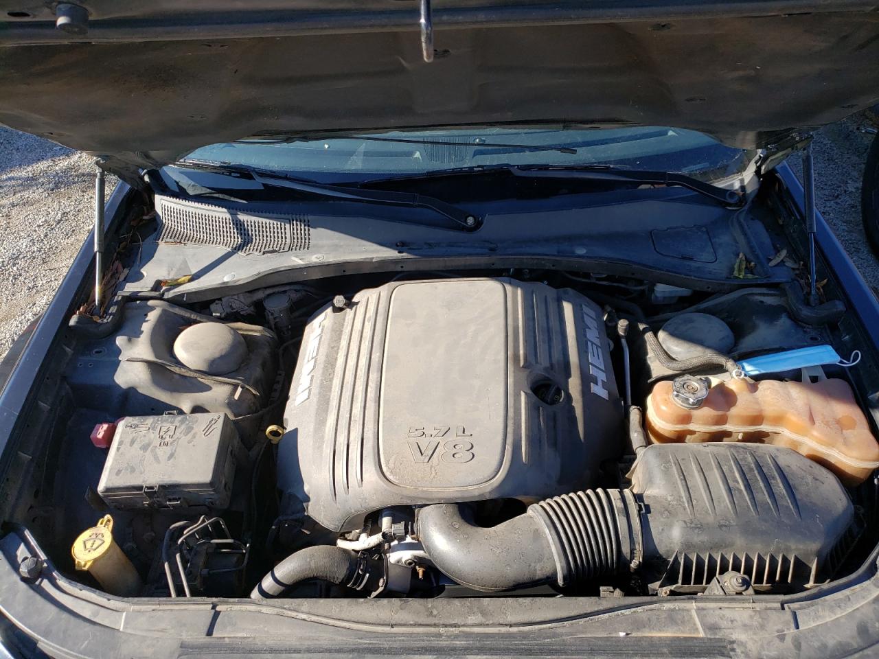 Photo 7 from auction – 2013 CHRYSLER 300C with VIN 2C3CCAETXDH523738