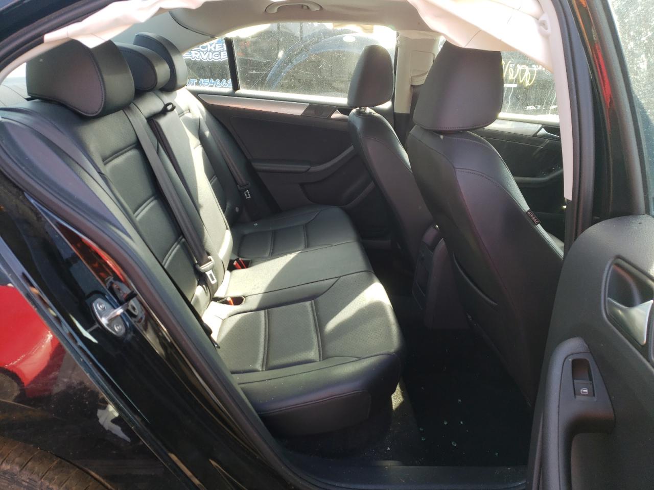 Photo 6 from auction – 2018 VOLKSWAGEN JETTA SE with VIN 3VWDB7AJ3JM204685