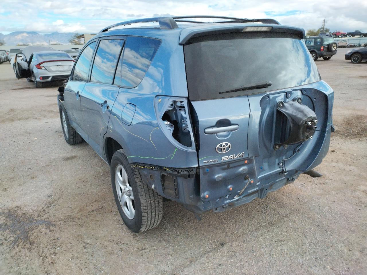 Photo 3 from auction – 2007 TOYOTA RAV4 with VIN JTMZD33V875046158