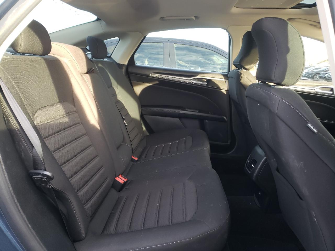 Photo 6 from auction – 2019 FORD FUSION SE with VIN 3FA6P0T97KR155086