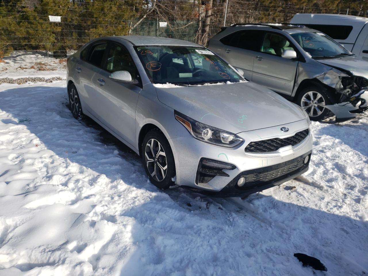 KIA FORTE FE 2020 with VIN 3KPF24AD8LE157350 - Photo from auction
