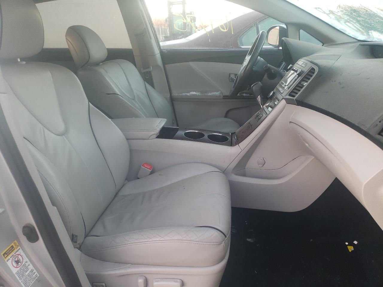 Photo 5 from auction – 2010 TOYOTA VENZA with VIN 4T3ZK3BB8AU023007