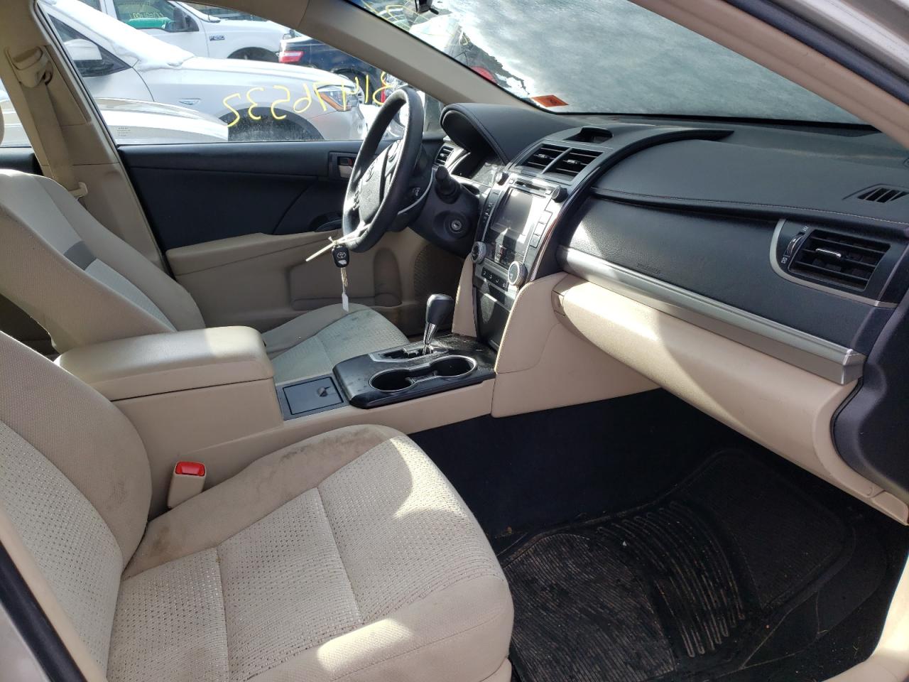 Photo 5 from auction – 2014 TOYOTA CAMRY L with VIN 4T4BF1FK7ER364021