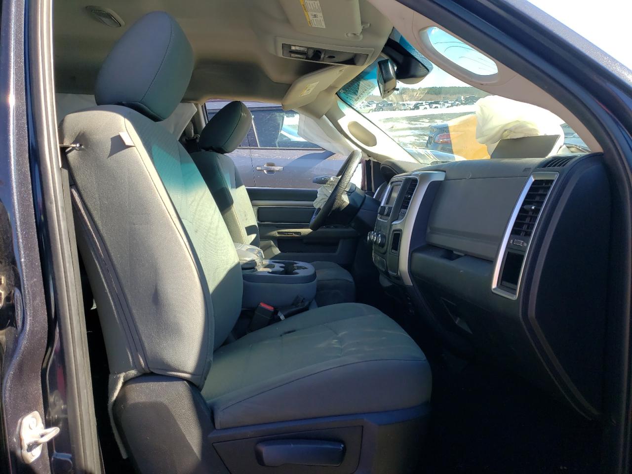 Photo 5 from auction – 2016 RAM 1500 SLT with VIN 1C6RR7GG5GS300731