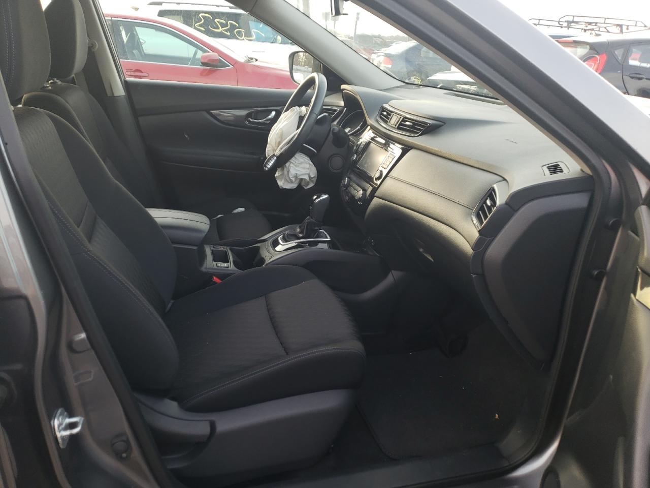 Photo 19 from auction – 2017 NISSAN ROGUE S with VIN KNMAT2MV8HP560932