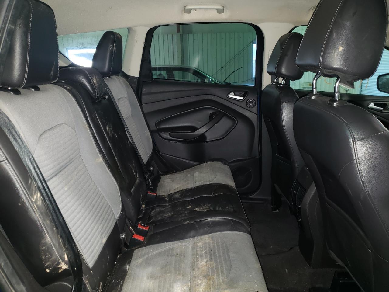 Photo 6 from auction – 2017 FORD ESCAPE SE with VIN 1FMCU0GD3HUC07119