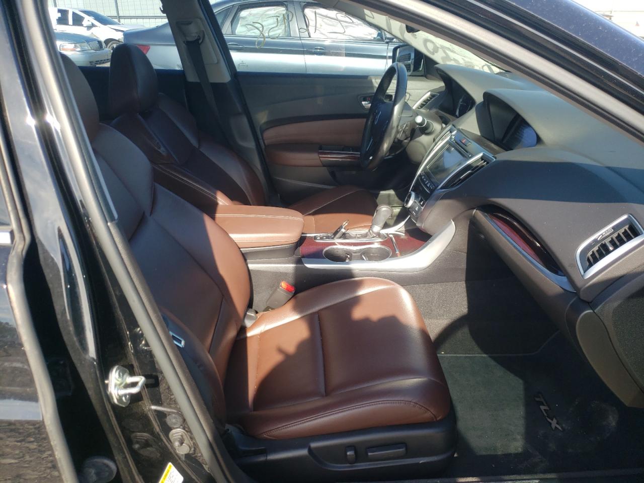 Photo 5 from auction – 2015 ACURA TLX with VIN 19UUB1F39FA011750
