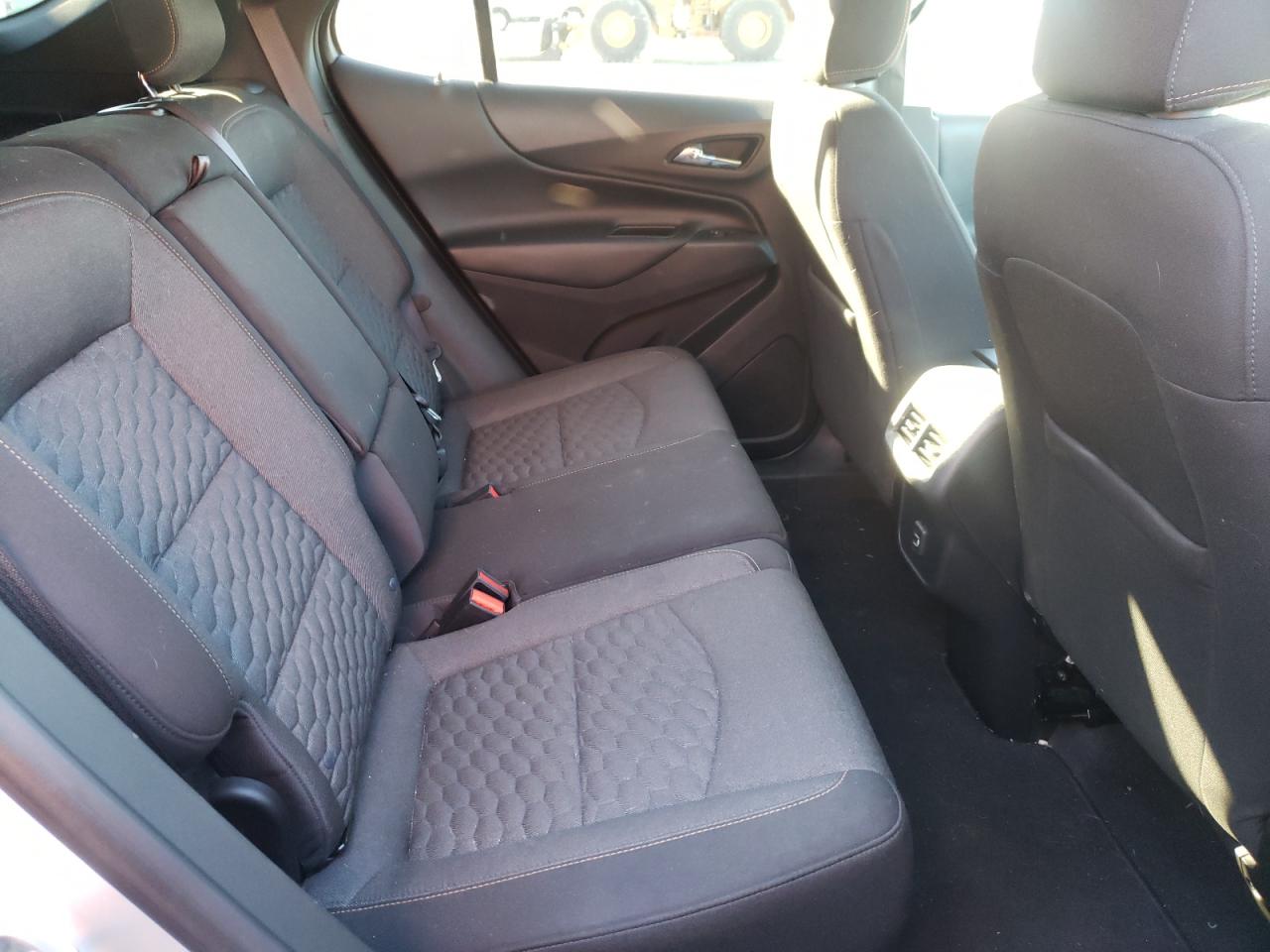 Photo 6 from auction – 2019 CHEVROLET EQUINOX LT with VIN 3GNAXKEVXKS507166