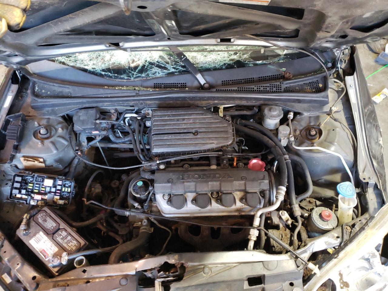 Photo 7 from auction – 2004 HONDA CIVIC LX with VIN 2HGES15514H501766