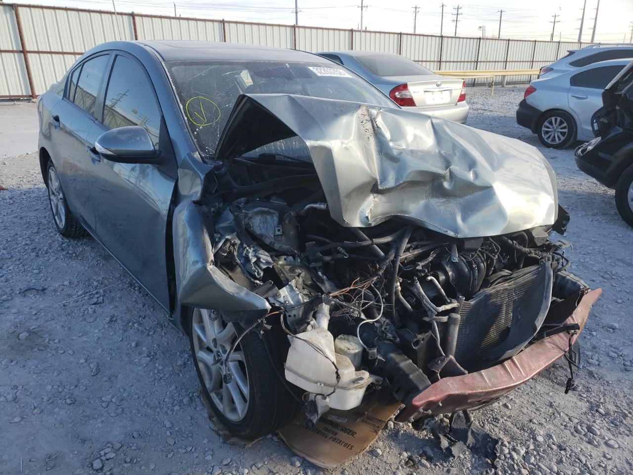 MAZDA 3 S 2013 with VIN JM1BL1W53D1788930 - Photo from auction