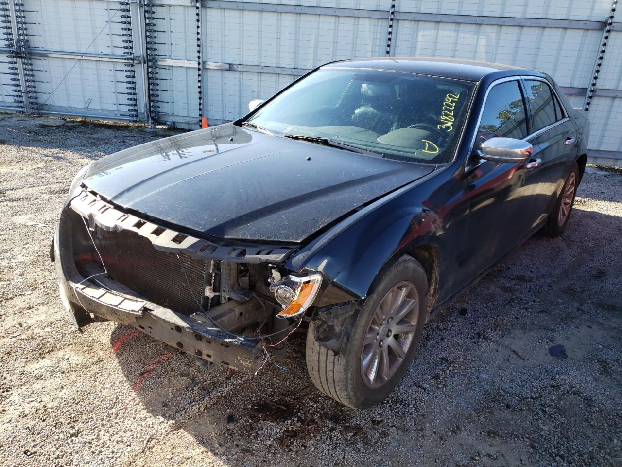 Фото 2 с аукциона – 2013 CHRYSLER 300C с VIN 2C3CCAETXDH523738