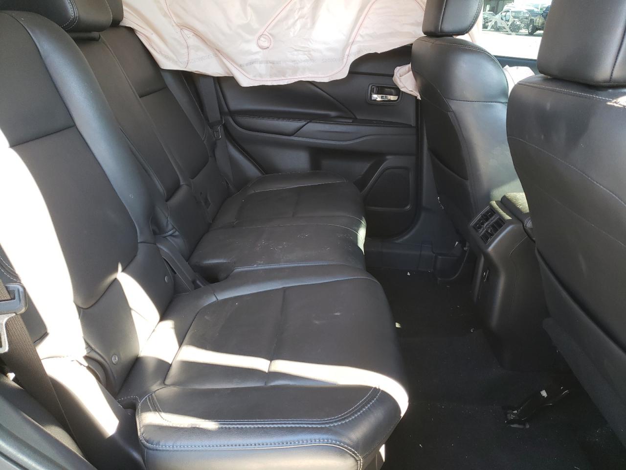 Photo 6 from auction – 2019 MITSUBISHI OUTLANDER with VIN JA4AD3A34KZ036401