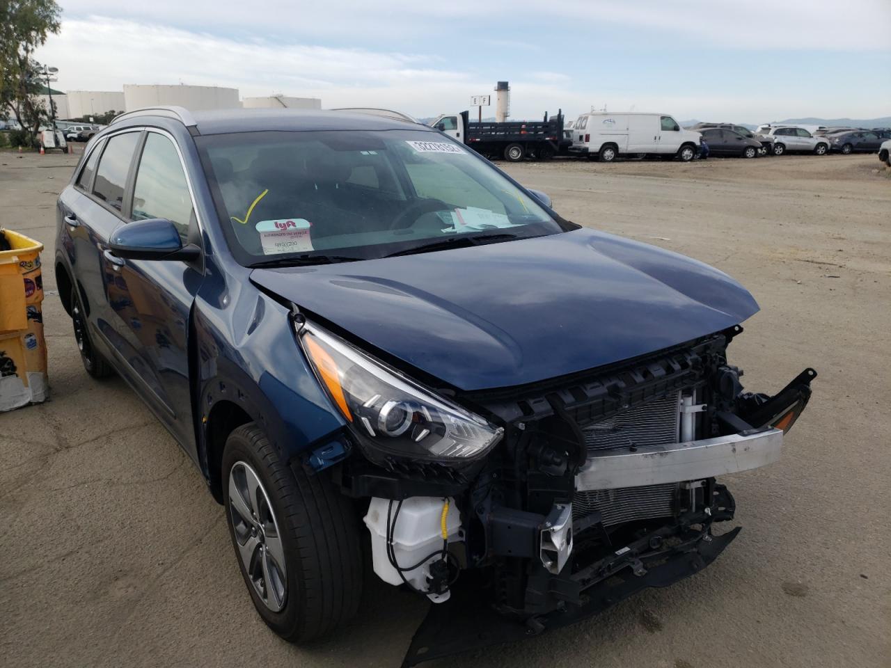 KIA NIRO LX 2020 with VIN KNDCB3LC9L5398332 - Photo from auction