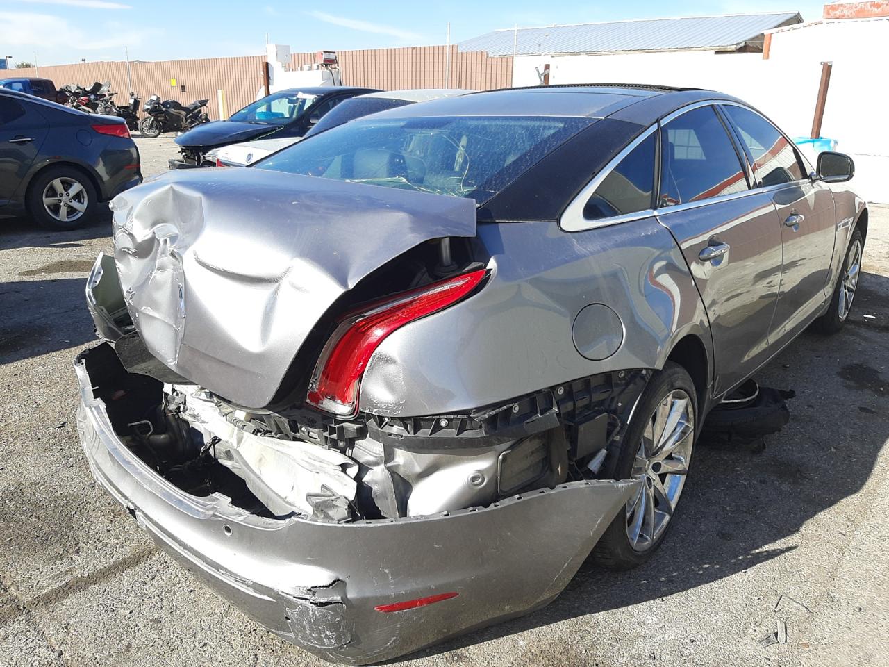 Zdjęcie 4 z aukcji – 2012 JAGUAR XJ z VIN SAJWA1CB5CLV28695
