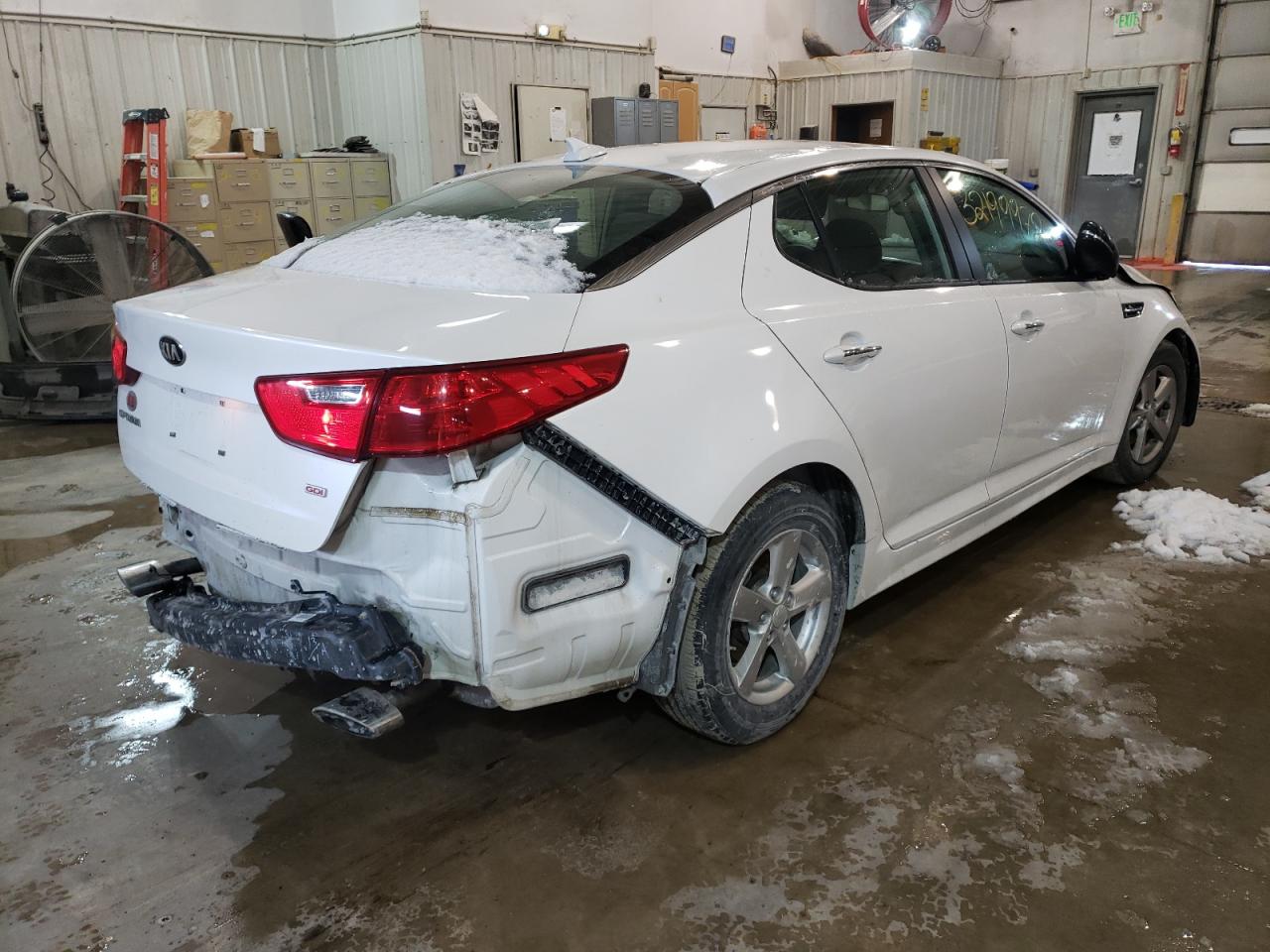 Photo 4 from auction – 2015 KIA OPTIMA LX with VIN KNAGM4A7XF5606159