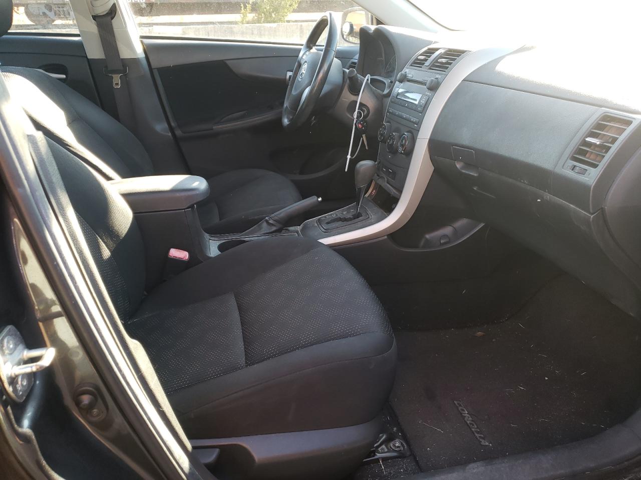 Photo 5 from auction – 2009 TOYOTA COROLLA BA with VIN 2T1BU40E69C137690