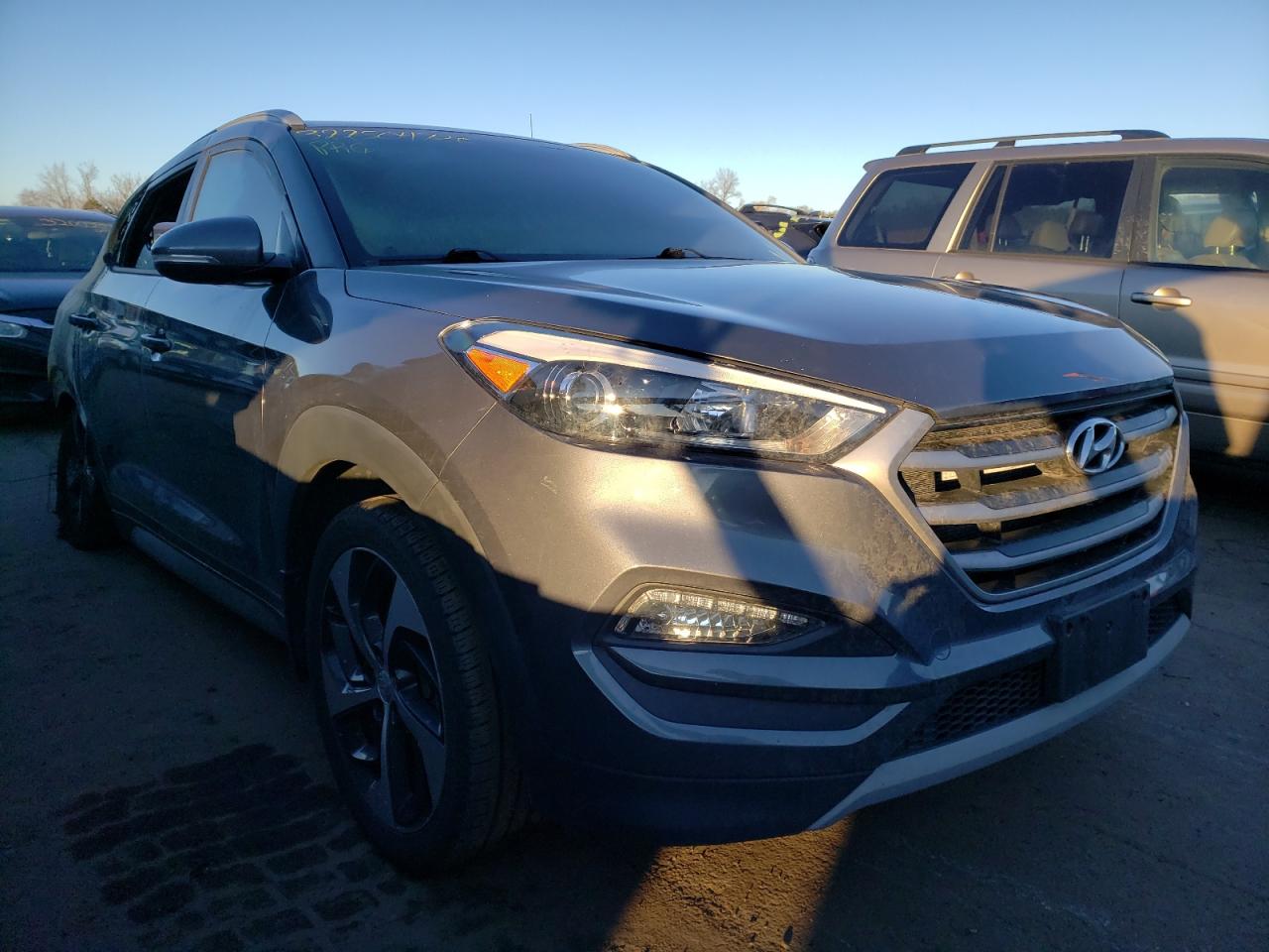 Photo 1 from auction – 2017 HYUNDAI TUCSON LIM with VIN KM8J3CA28HU379133