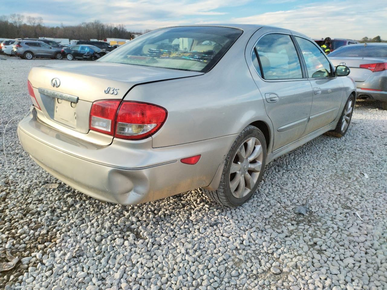 Photo 4 from auction – 2004 INFINITI I35 with VIN JNKDA31A04T201536
