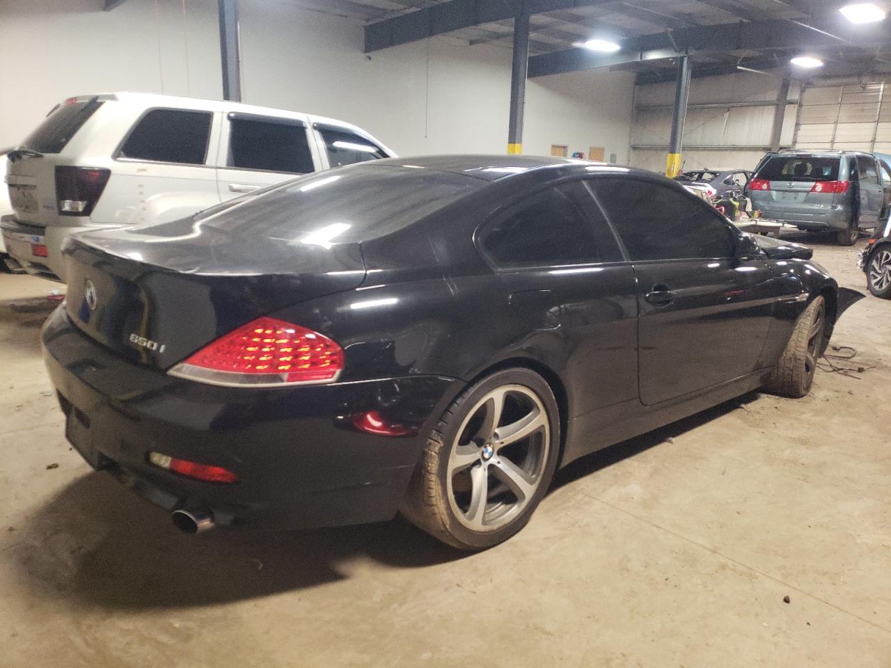 Photo 4 from auction – 2007 BMW 650 I with VIN WBAEH13537CR52816