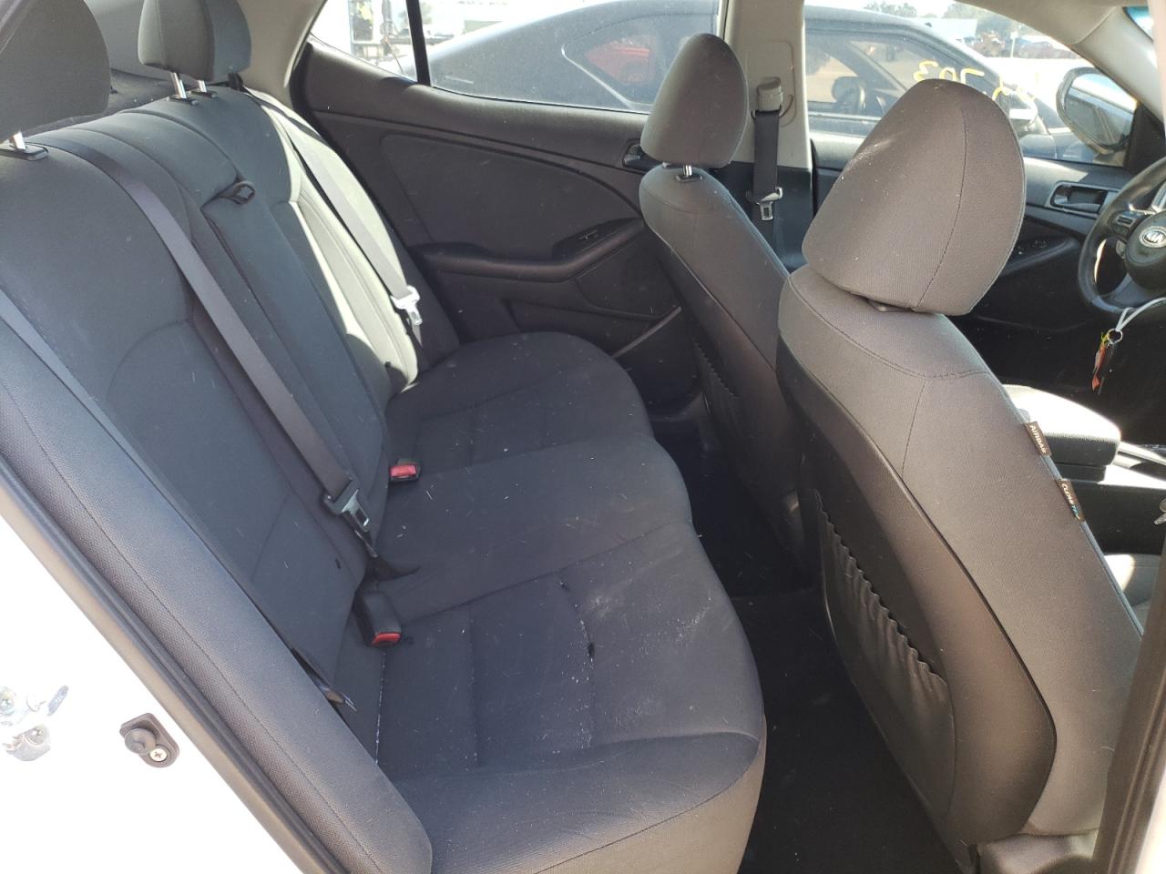 Photo 6 from auction – 2015 KIA OPTIMA LX with VIN KNAGM4A79F5607982