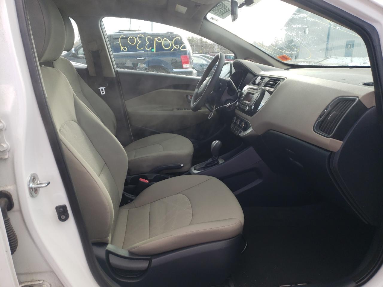 Photo 5 from auction – 2017 KIA RIO LX with VIN KNADM4A32H6012050