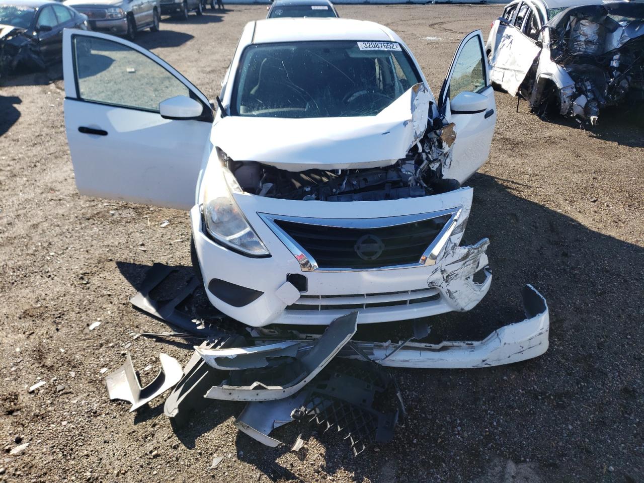 Photo 7 from auction – 2016 NISSAN VERSA S with VIN 3N1CN7AP3GL864320
