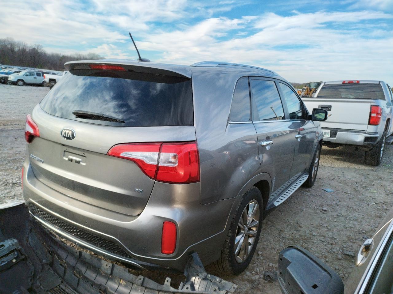 Photo 4 from auction – 2014 KIA SORENTO SX with VIN 5XYKW4A73EG450124