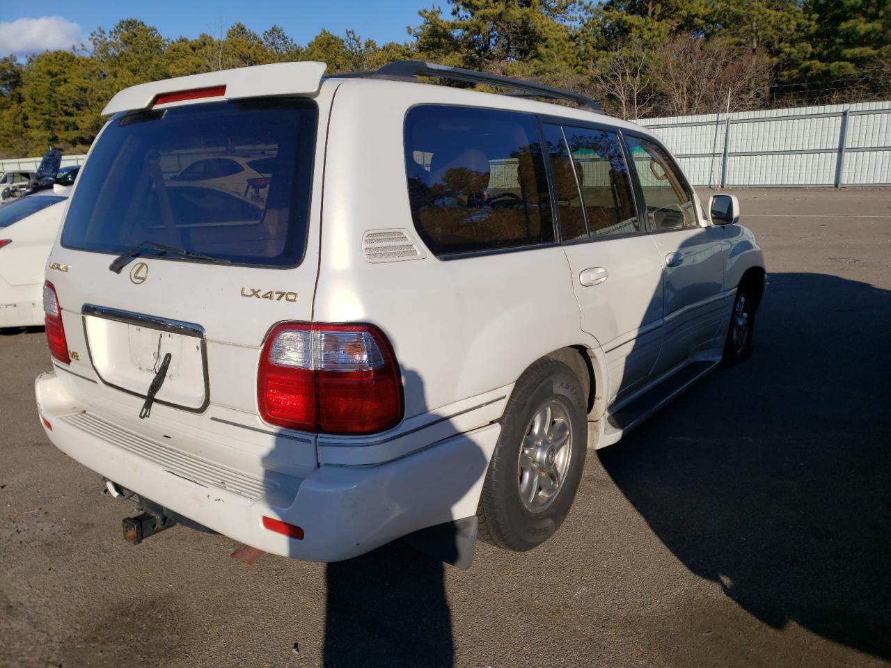 Photo 4 from auction – 2001 LEXUS LX 470 with VIN JTJHT00WX13504311