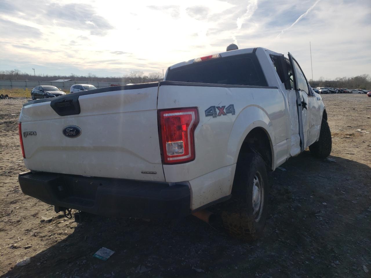 Photo 4 from auction – 2016 FORD F150 SUPER with VIN 1FTFX1EF5GFC07662