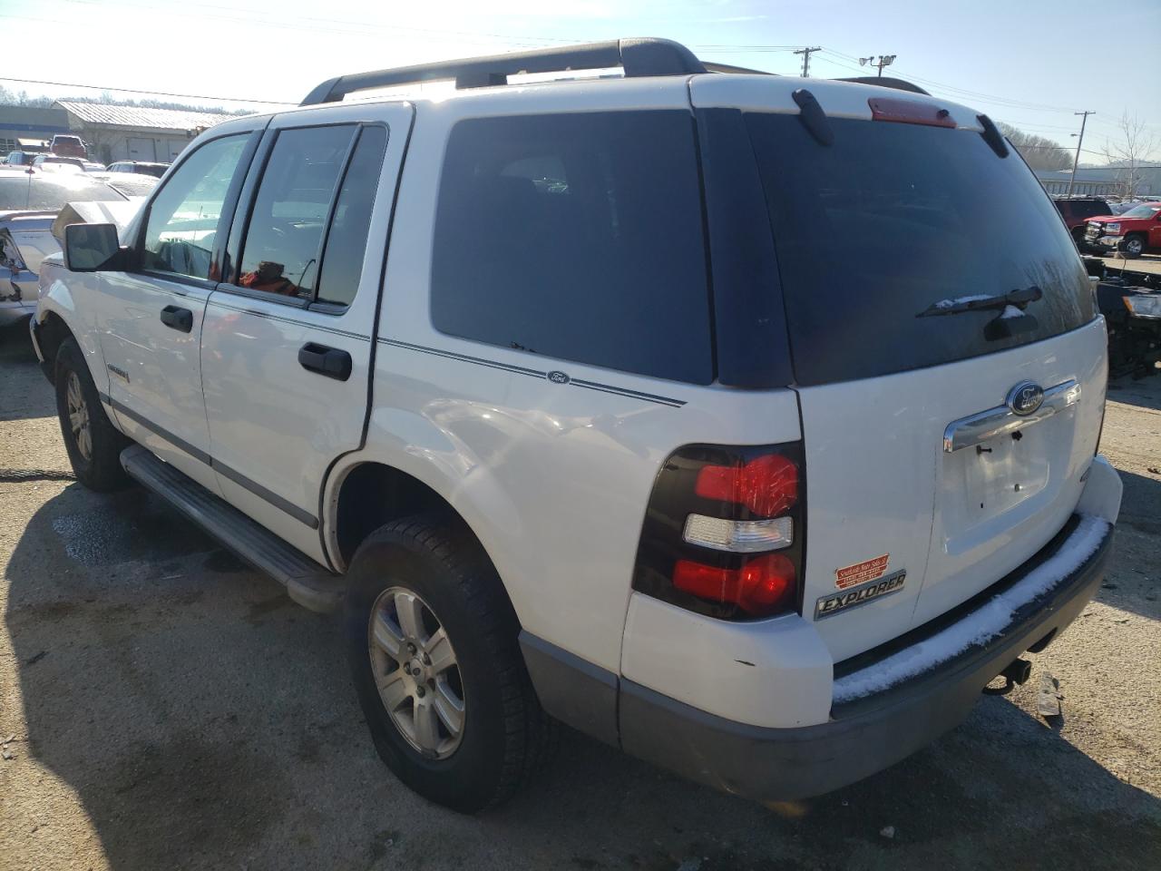 Photo 3 from auction – 2006 FORD EXPLORER X with VIN 1FMEU62E46UA56641