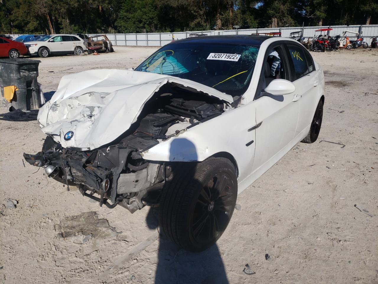 Photo 2 from auction – 2006 BMW 325 I with VIN WBAVB13546KX34437