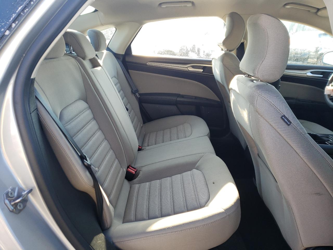 Photo 6 from auction – 2019 FORD FUSION S with VIN 3FA6P0G70KR130362