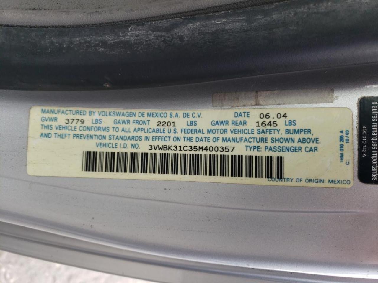Photo 10 from auction – 2005 VOLKSWAGEN BEETLE with VIN 3VWBK31C35M400357