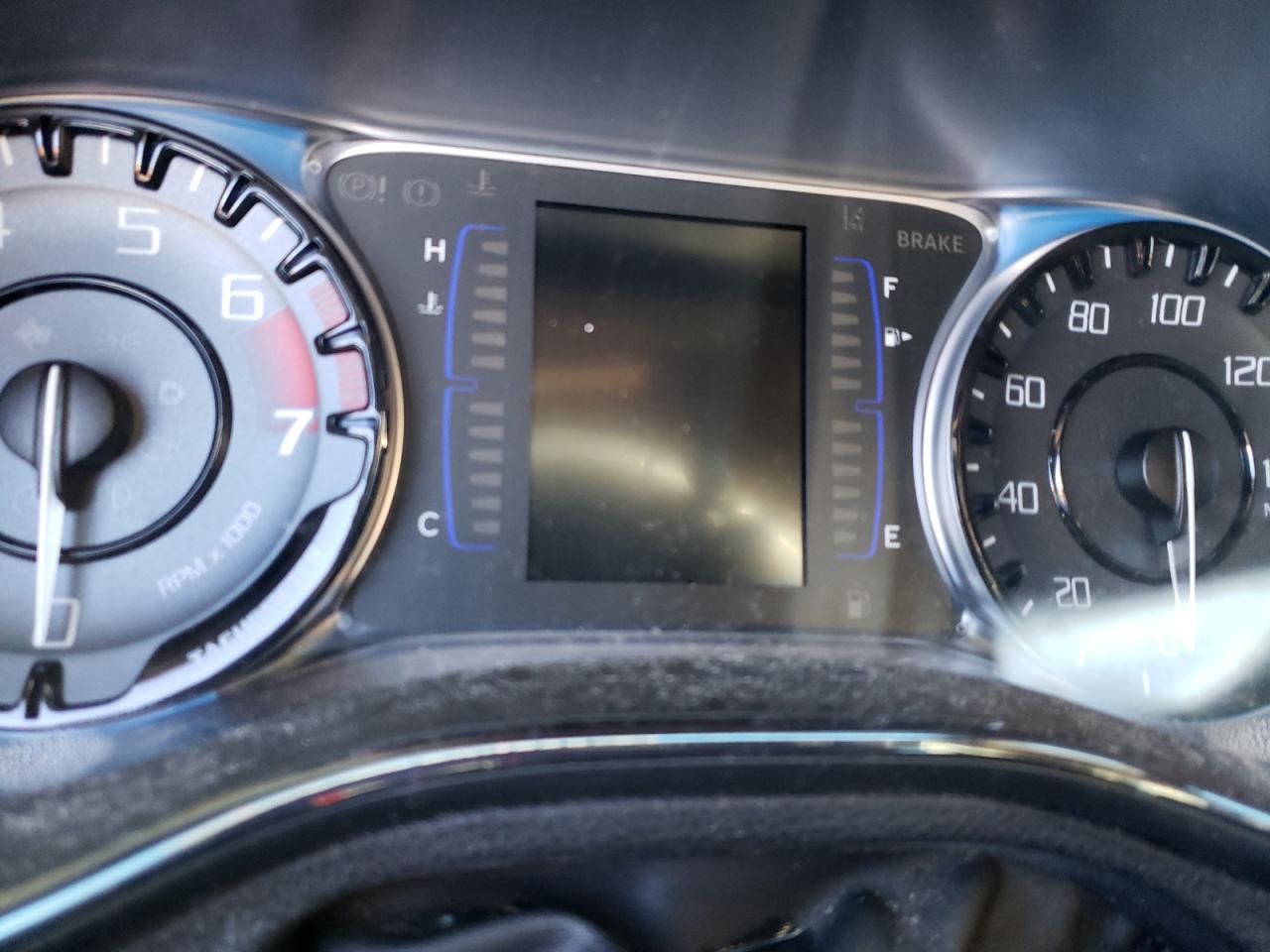 Photo 8 from auction – 2015 CHRYSLER 200 S with VIN 1C3CCCBB5FN749882