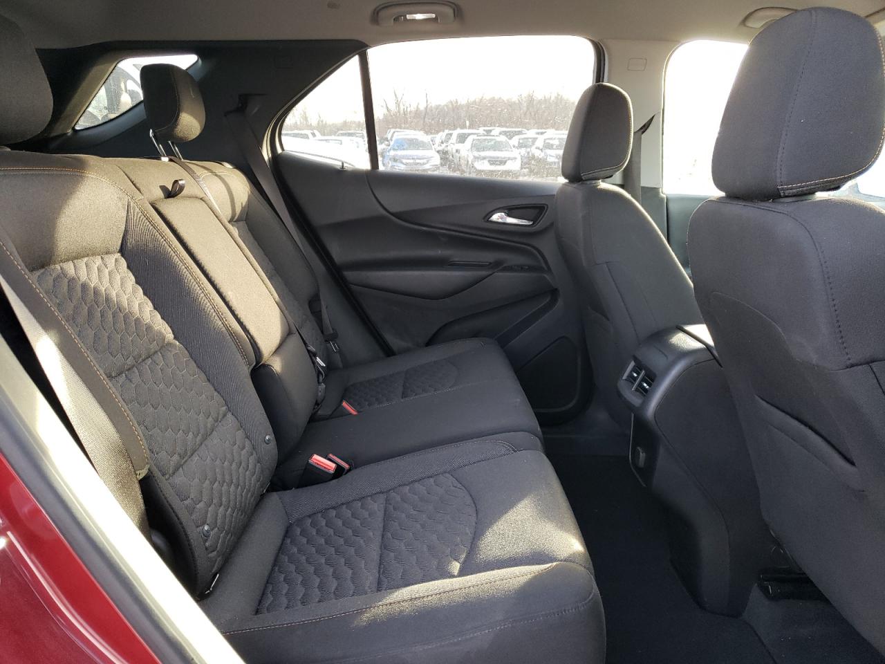 Photo 6 from auction – 2018 CHEVROLET EQUINOX LT with VIN 2GNAXJEV4J6283416