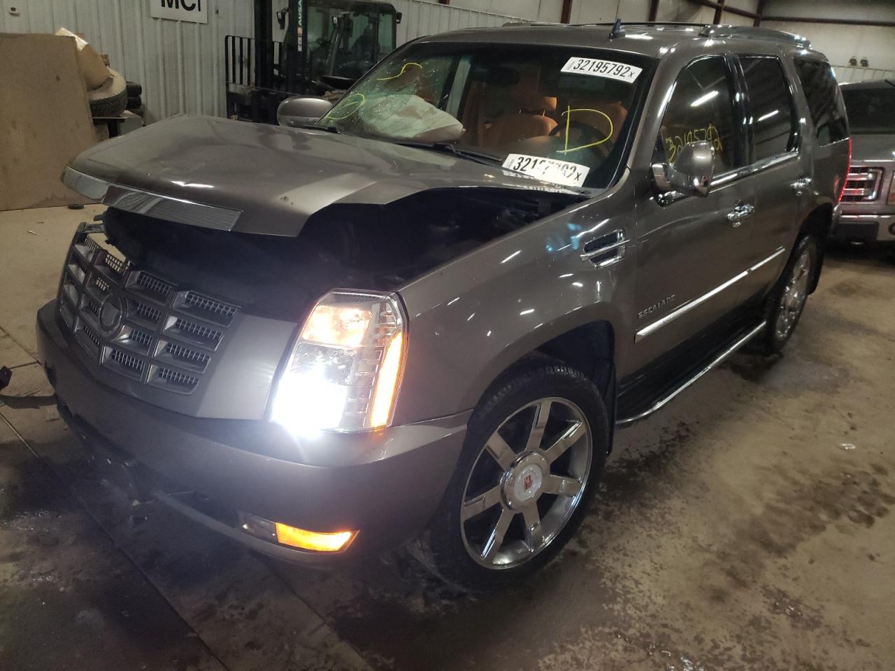 Photo 2 from auction – 2012 CADILLAC ESCALADE L with VIN 1GYS4BEF0CR121370