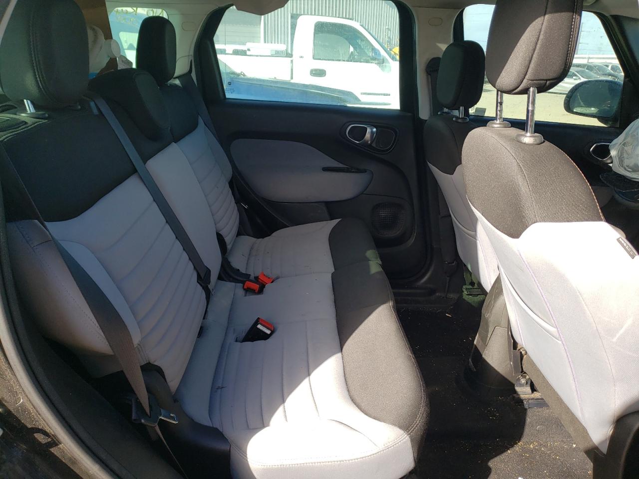 Photo 6 from auction – 2014 FIAT 500L EASY with VIN ZFBCFABH8EZ000905