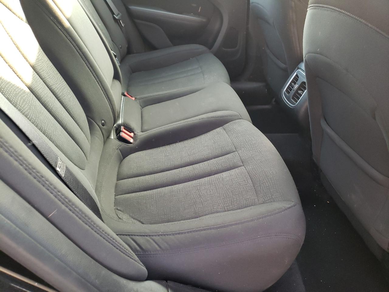 Photo 6 from auction – 2016 CHRYSLER 200 LIMITE with VIN 1C3CCCAG8GN147301