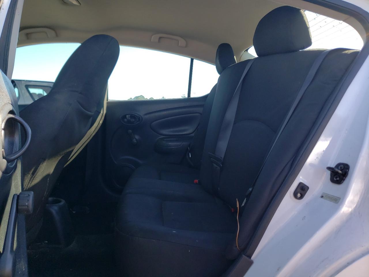 Photo 6 from auction – 2016 NISSAN VERSA S with VIN 3N1CN7AP3GL864320
