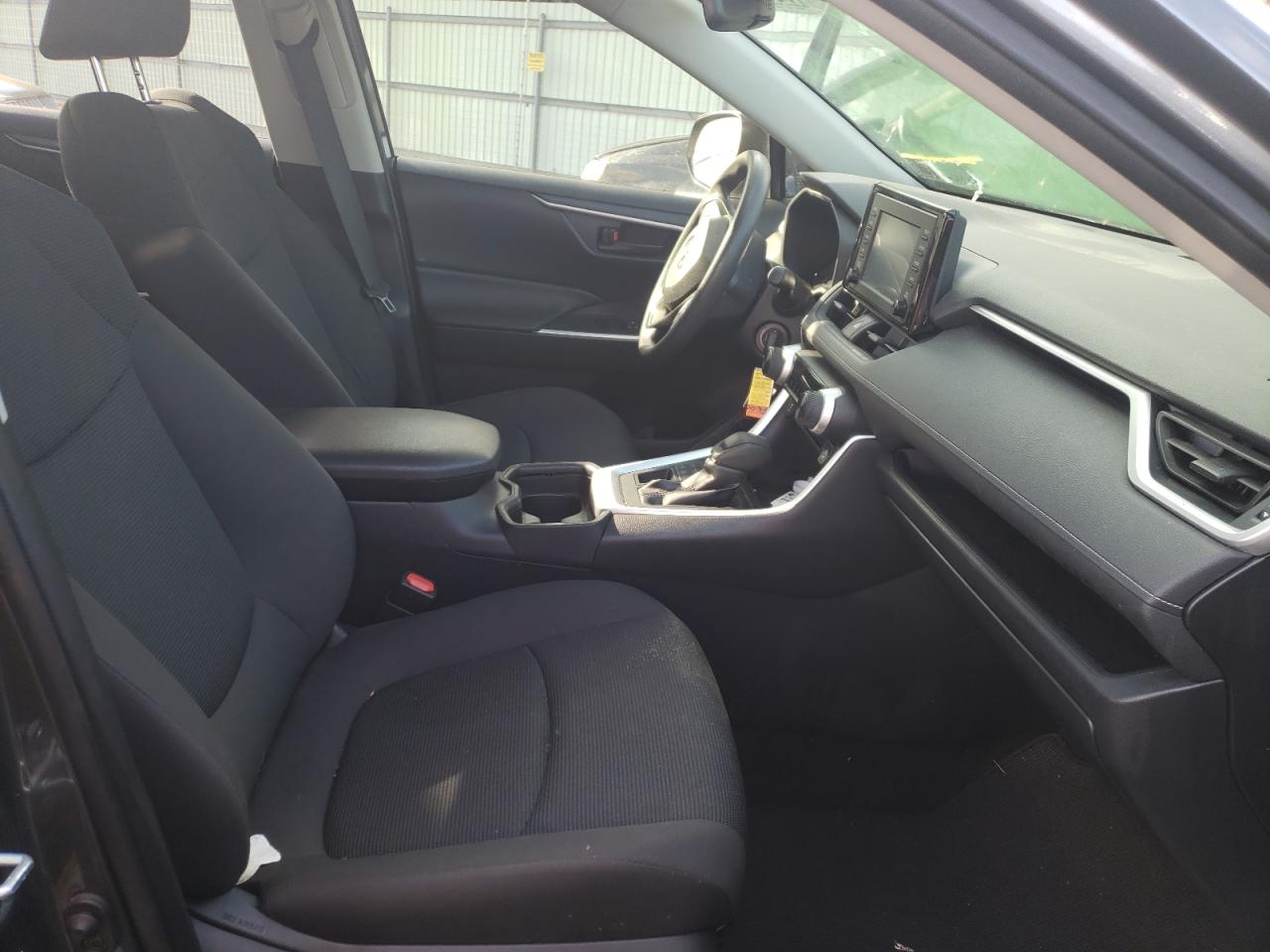 Photo 5 from auction – 2019 TOYOTA RAV4 LE with VIN JTMF1RFV4KD508109