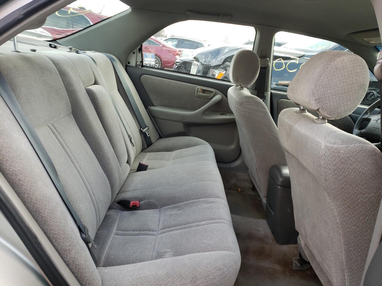 Photo 6 from auction – 2000 TOYOTA CAMRY CE with VIN 4T1BG22K4YU660833