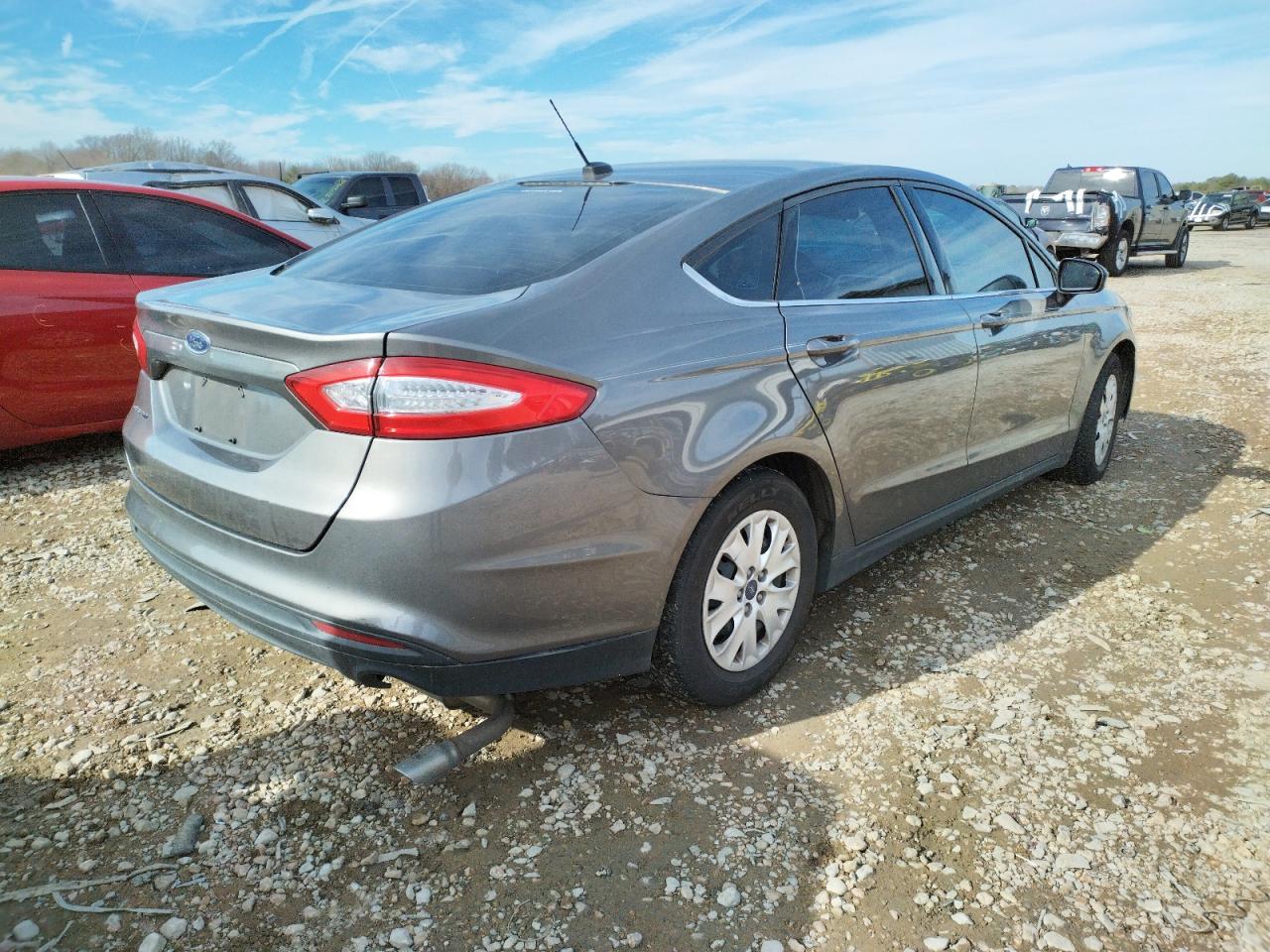 Photo 4 from auction – 2014 FORD FUSION S with VIN 1FA6P0G70E5387867