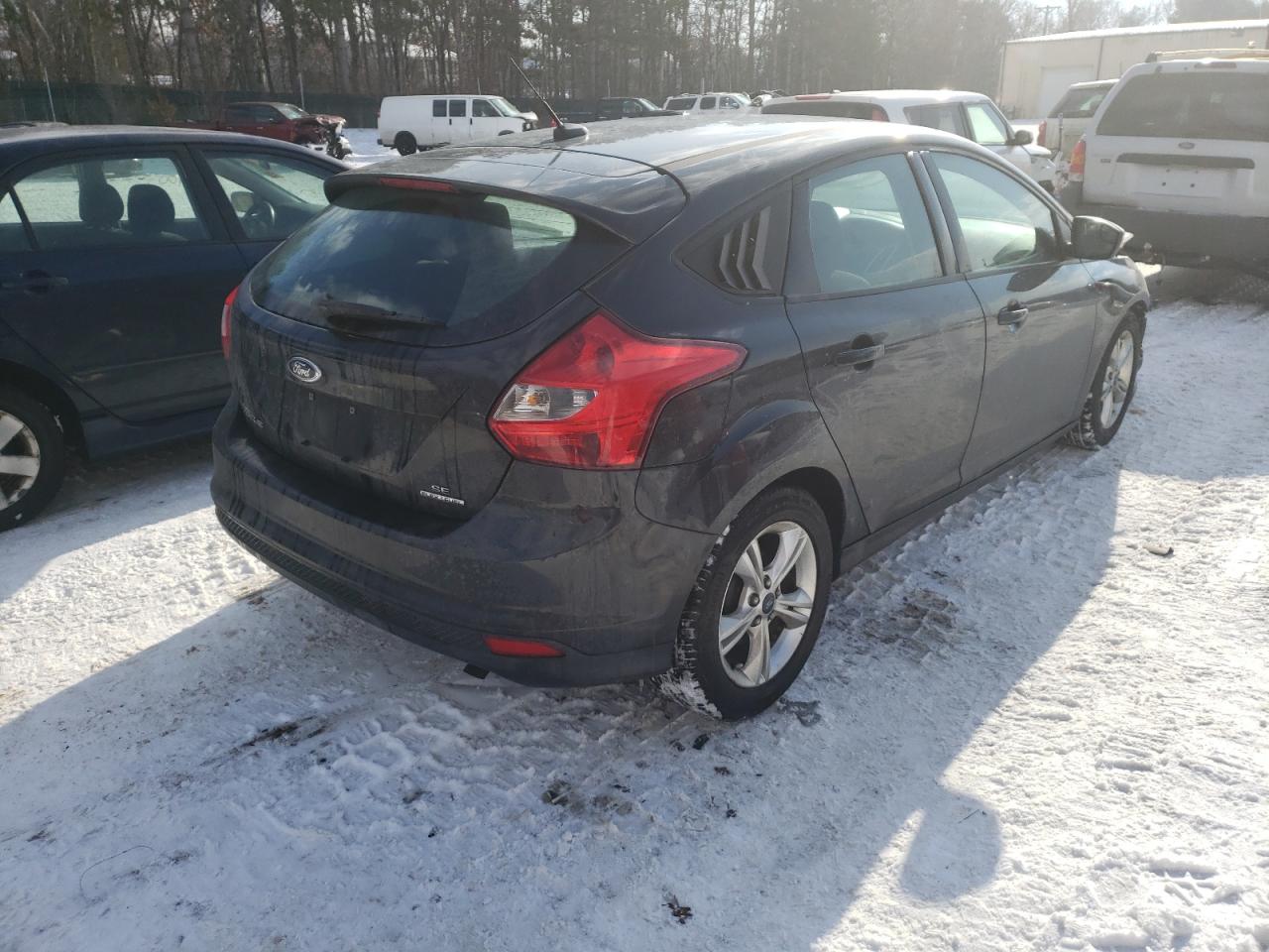 Photo 4 from auction – 2014 FORD FOCUS SE with VIN 1FADP3K23EL121615
