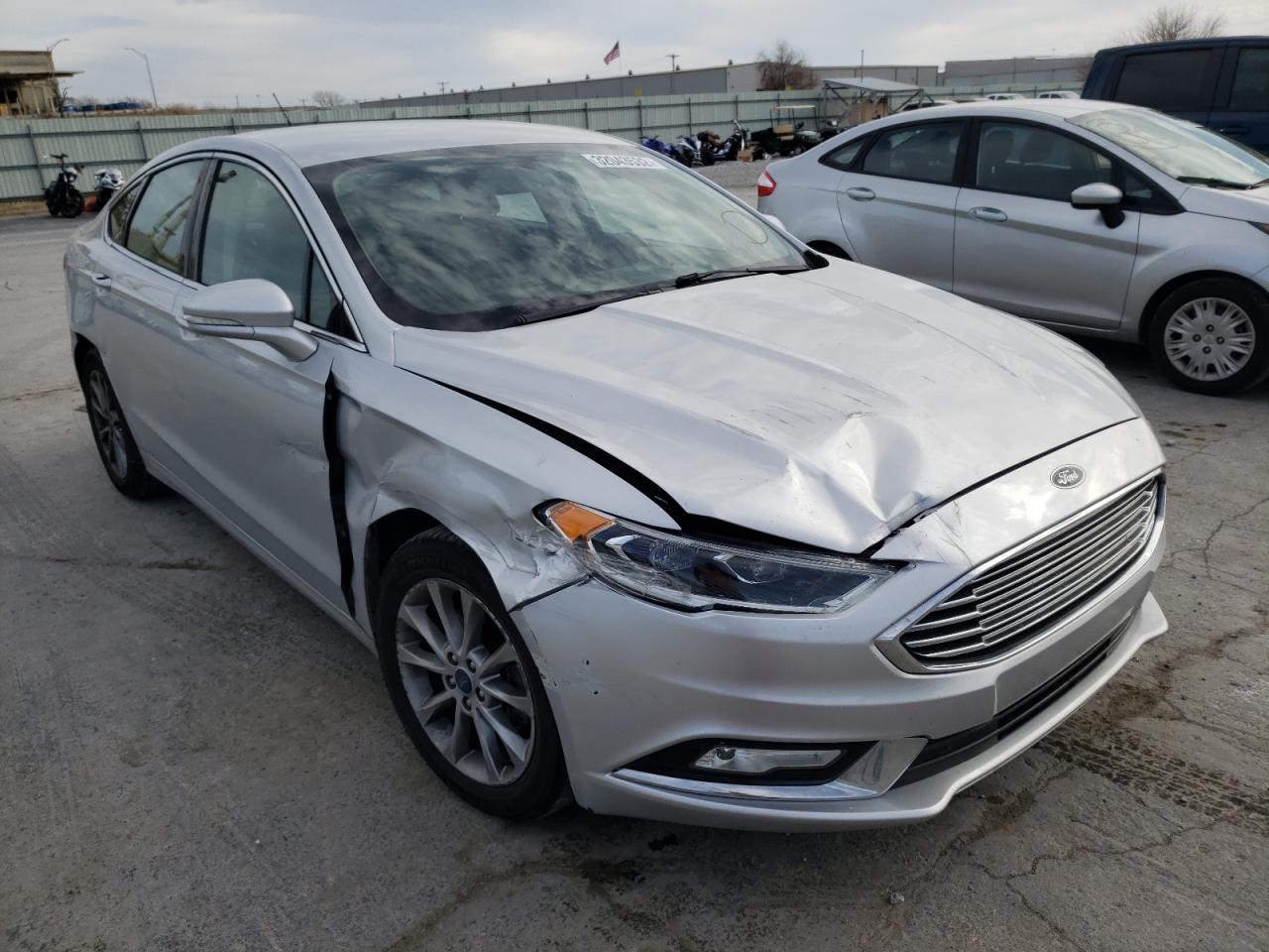 FORD FUSION SE 2017 with VIN 3FA6P0HD8HR412262 - Photo from auction