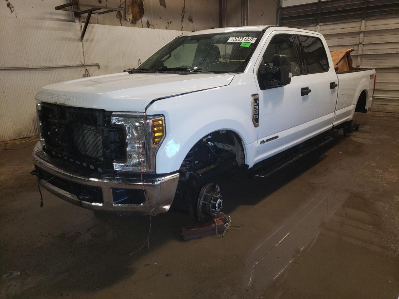 Photo 2 from auction – 2018 FORD F350 SUPER with VIN 1FT8W3BT8JEB10034
