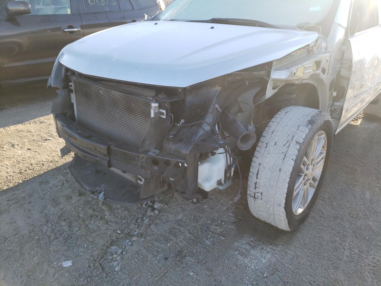 Photo 9 from auction – 2015 CHEVROLET TRAVERSE L with VIN 1GNKRGKD0FJ301630